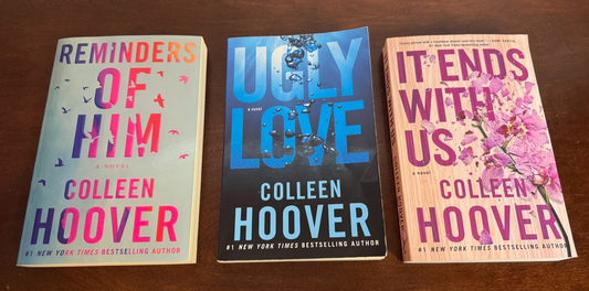 Cover of Colleen Hoover 3-Book Bundle: It Ends with Us, Ugly Love & Reminders of Him, Very Good to Like New Condition