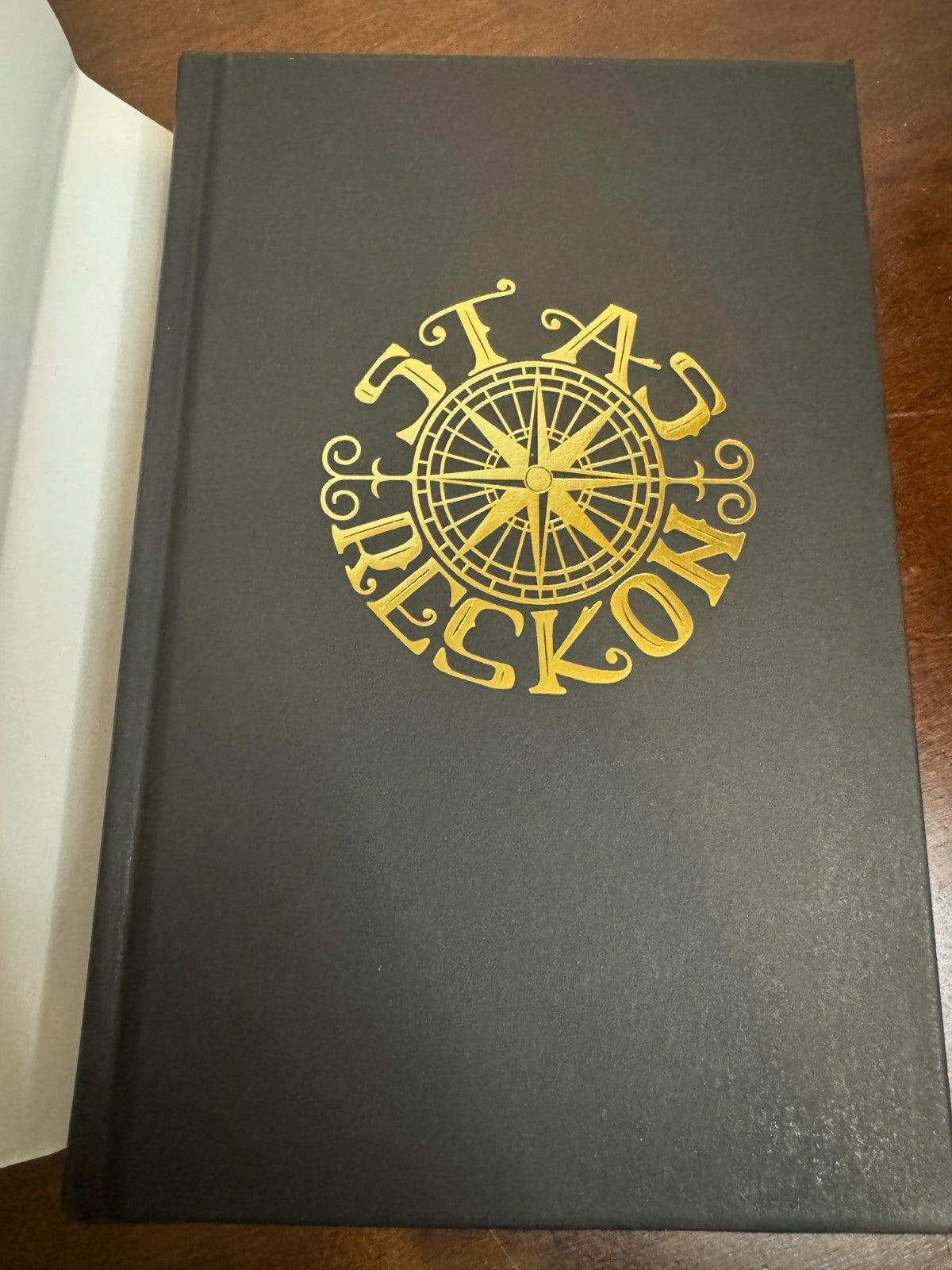 Shades of Magic collector's edition set – photo 8