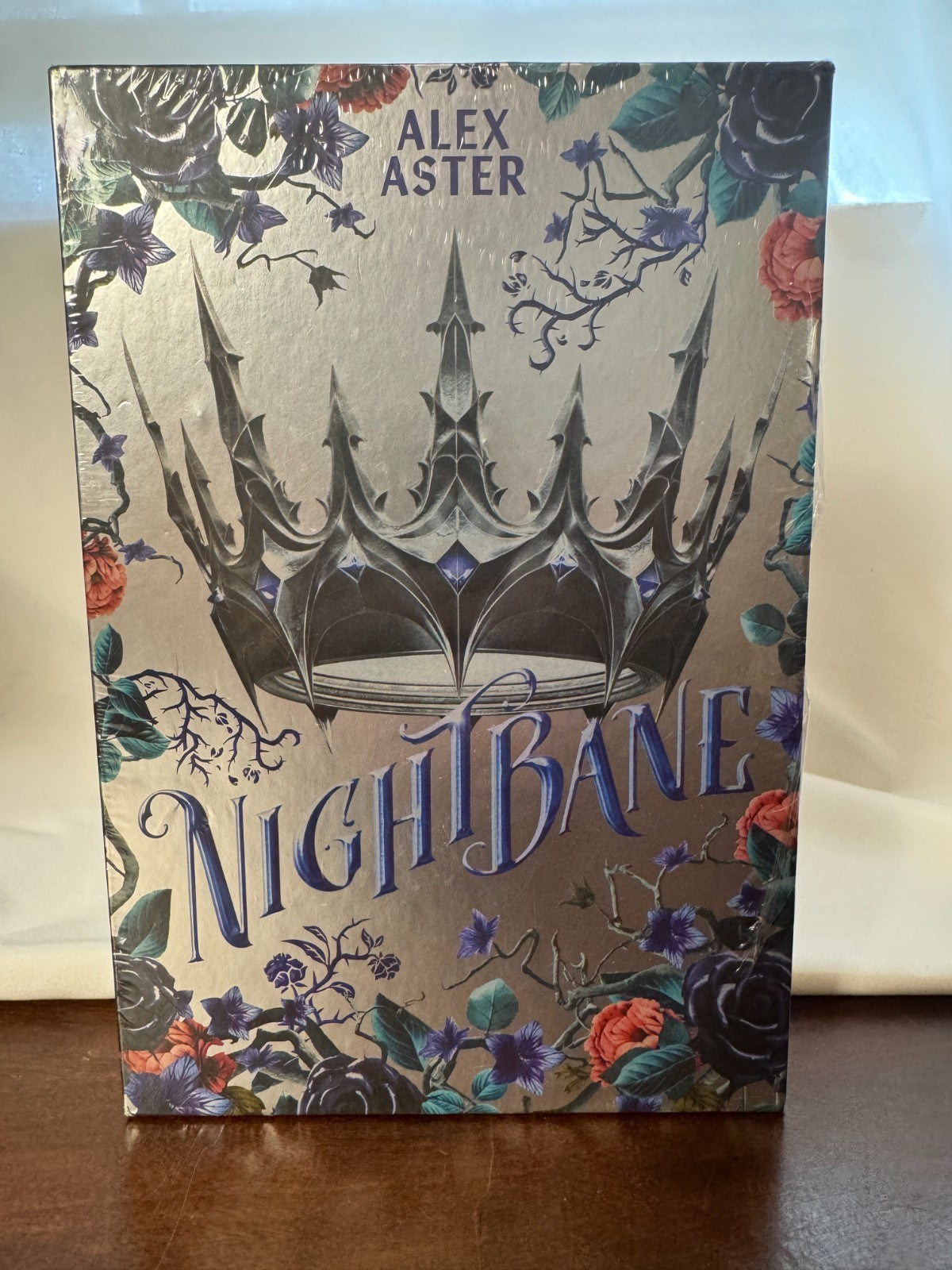 Lightlark collector's edition set by Alex Aster – photo 6