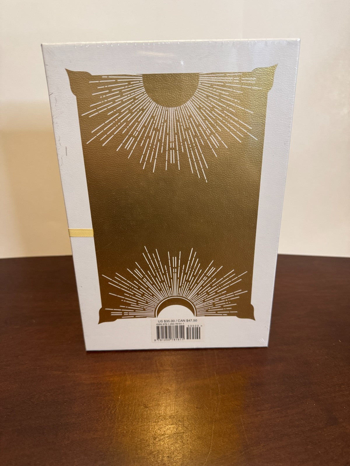 Shadow and Bone Collector's Edition – photo 3