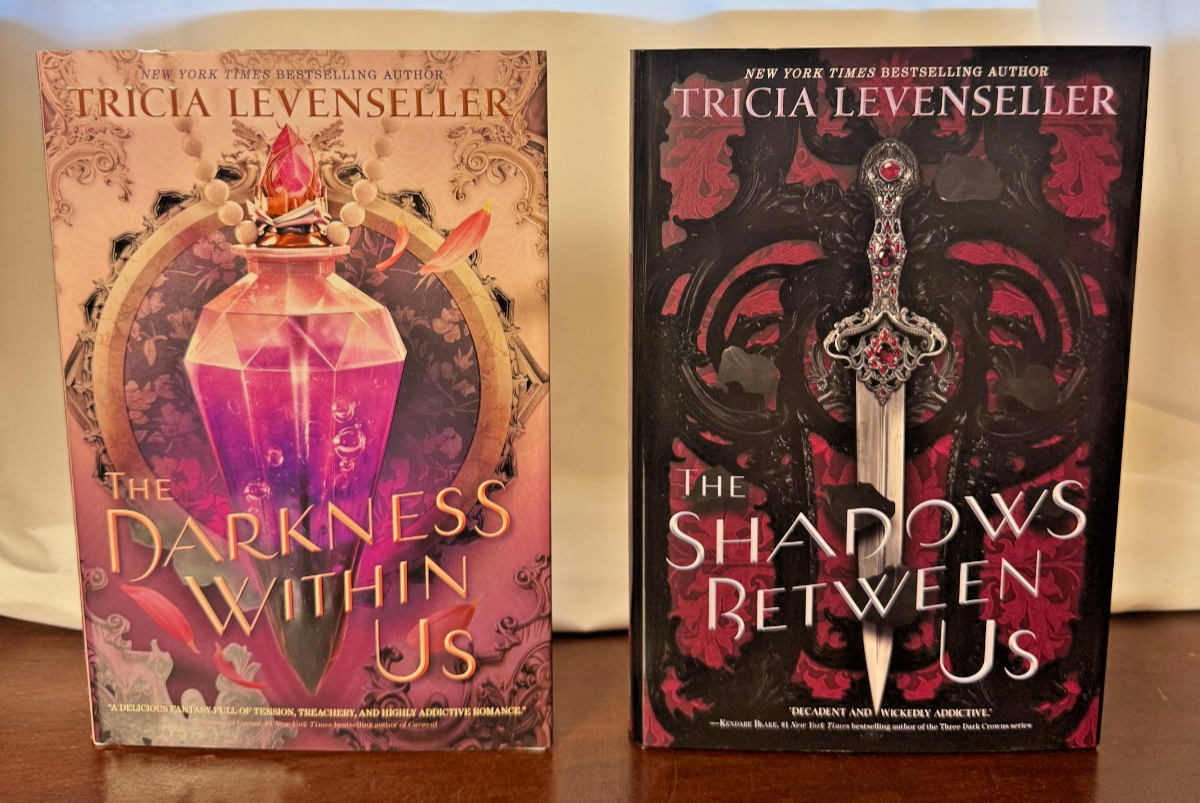 The Shadows Between Us duology deluxe set – photo 2