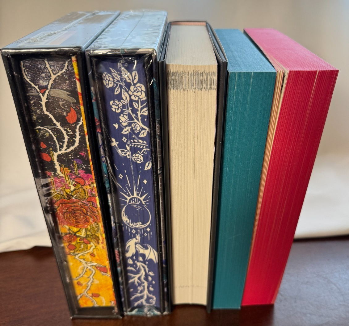 Lightlark collector's edition set by Alex Aster – photo 3