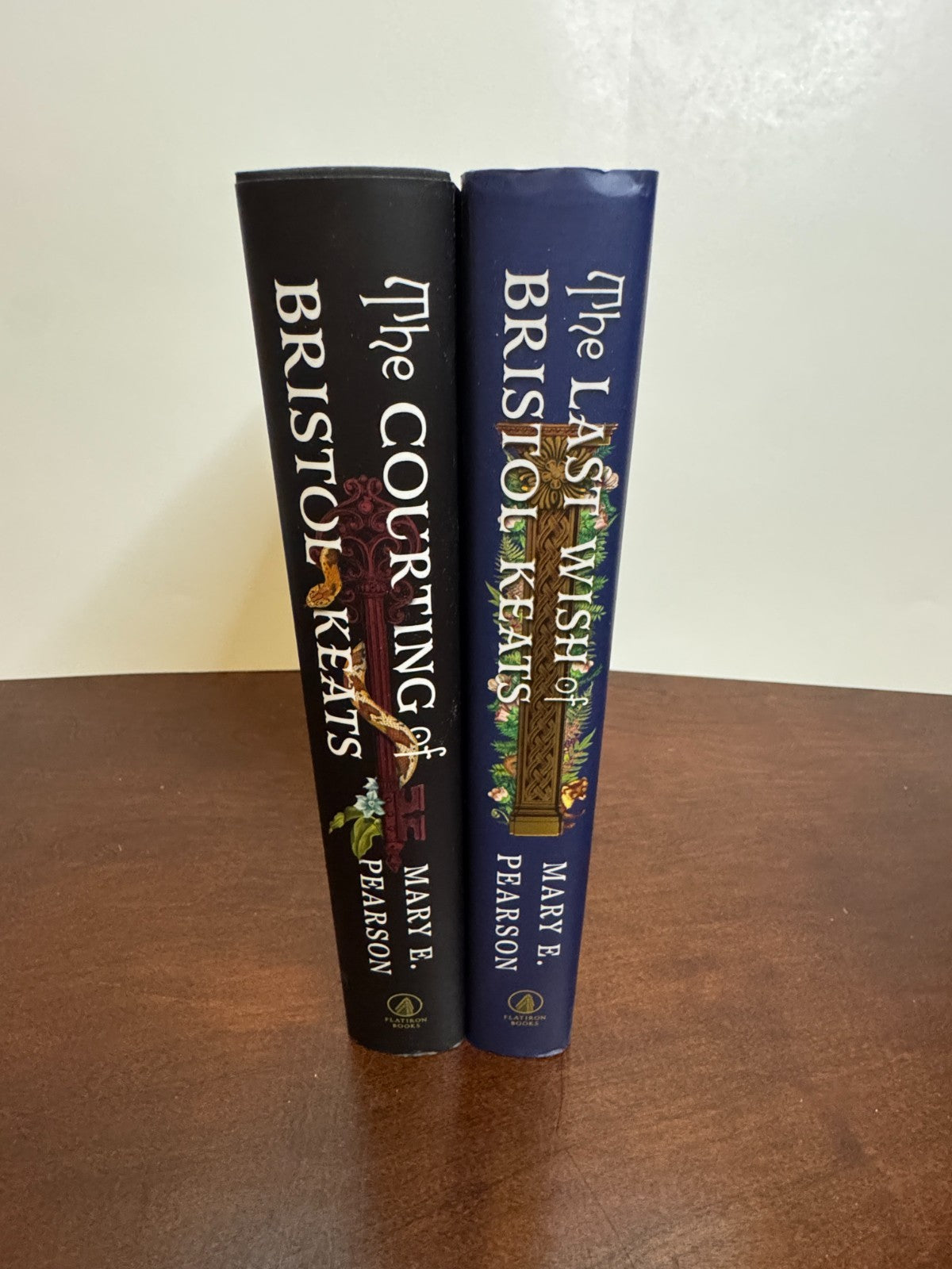 Bristol Keats duology sprayed edge set – photo 6