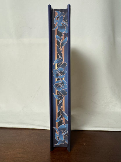 The Traitor Queen by Danielle L. Jensen deluxe edition – photo 2