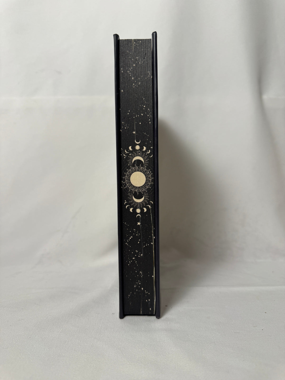 The Stars Are Dying by Chloe C. Peñaranda special edition – photo 2