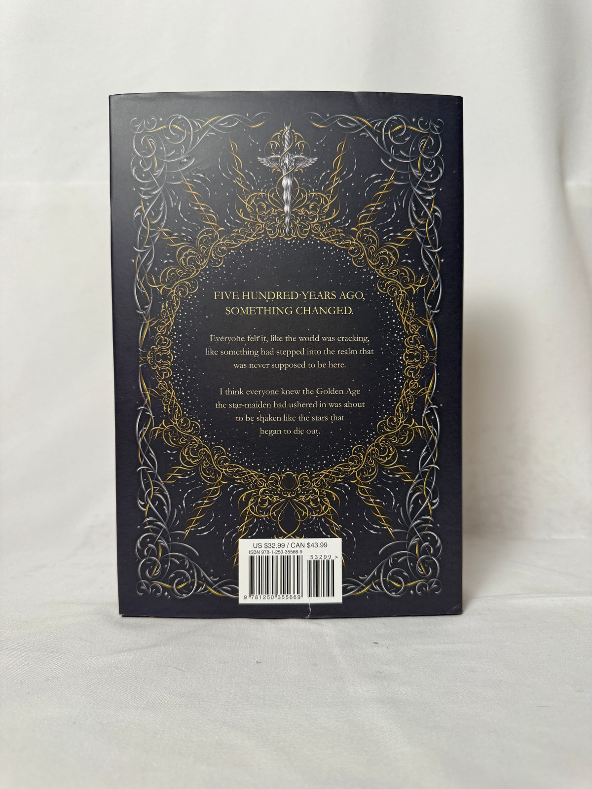 The Stars Are Dying by Chloe C. Peñaranda special edition – photo 3